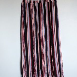 Beautiful striped skirt with slits
